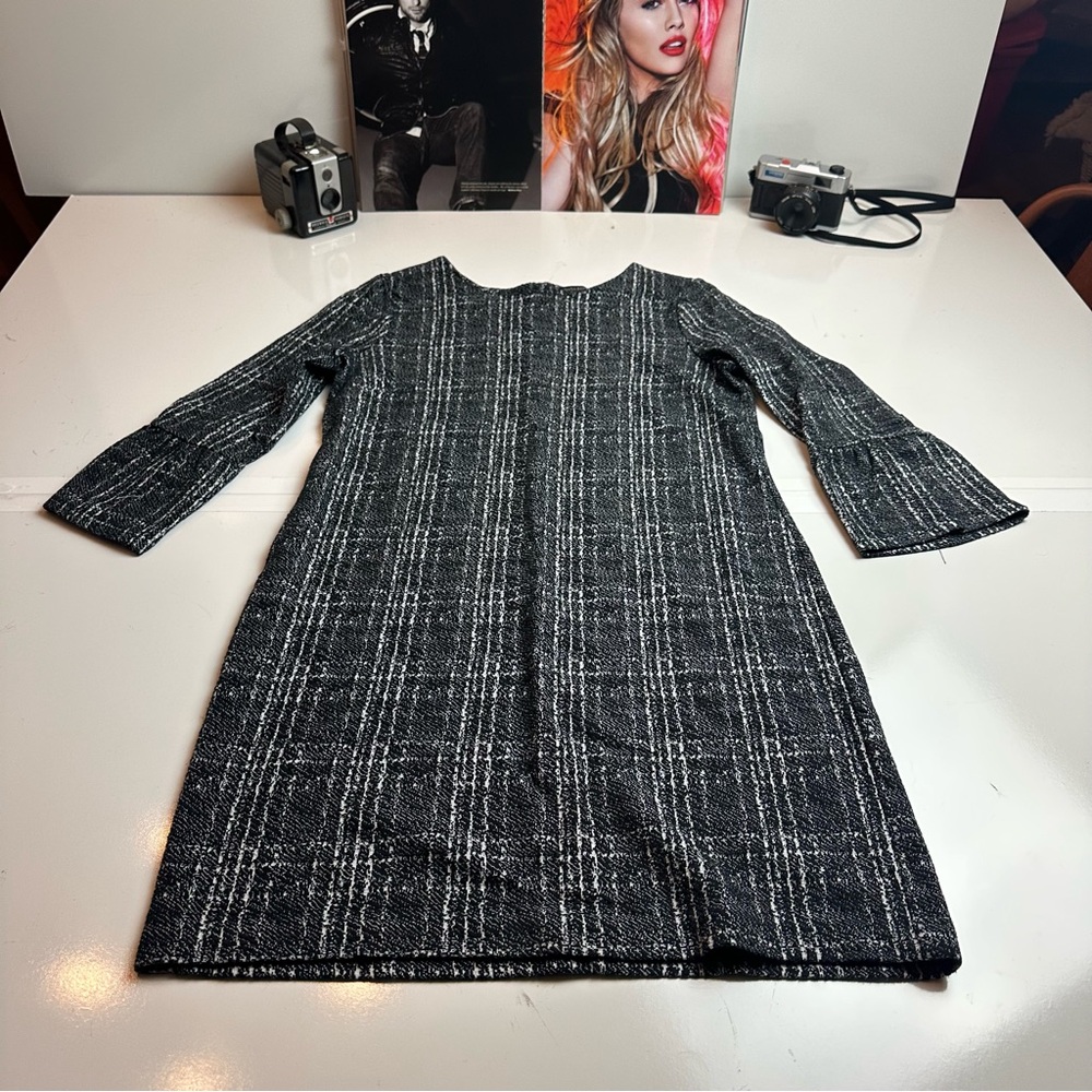 Banana Republic 6P Tweed Shift Dress Bell Sleeve Black White Office Siren